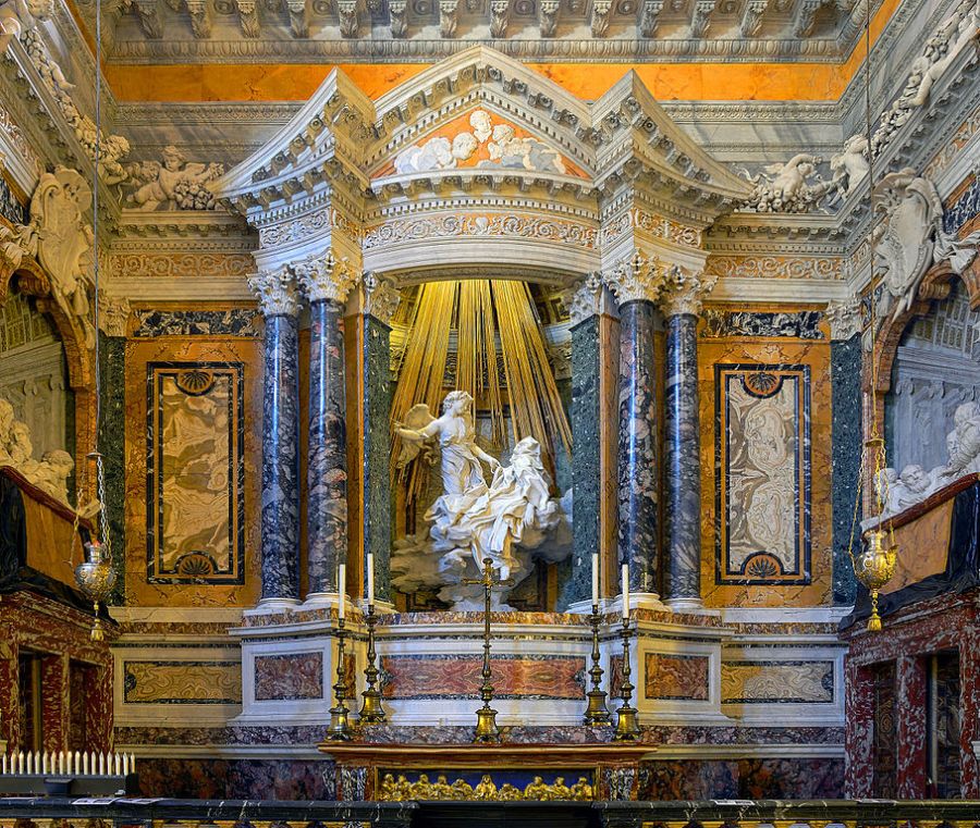 Cornaro_chapel_in_Santa_Maria_della_Vittoria_in_Rome_HDR